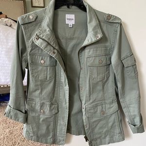 Kenzie utility jack size medium